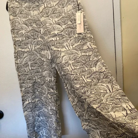 Black and White Patterned Pants - Picture 2 of 5